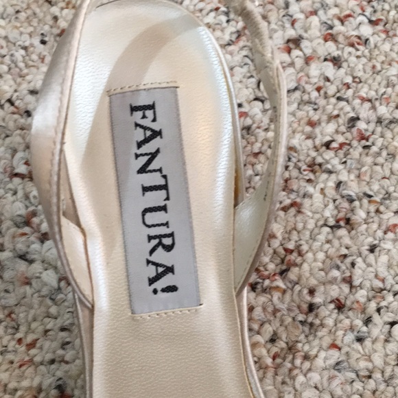 Heels - Picture 4 of 4